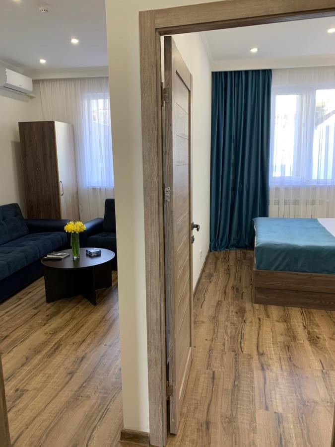 Vertoni Hotel יירבאן מראה חיצוני תמונה