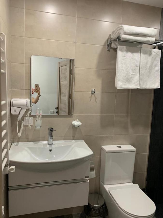 Vertoni Hotel יירבאן מראה חיצוני תמונה